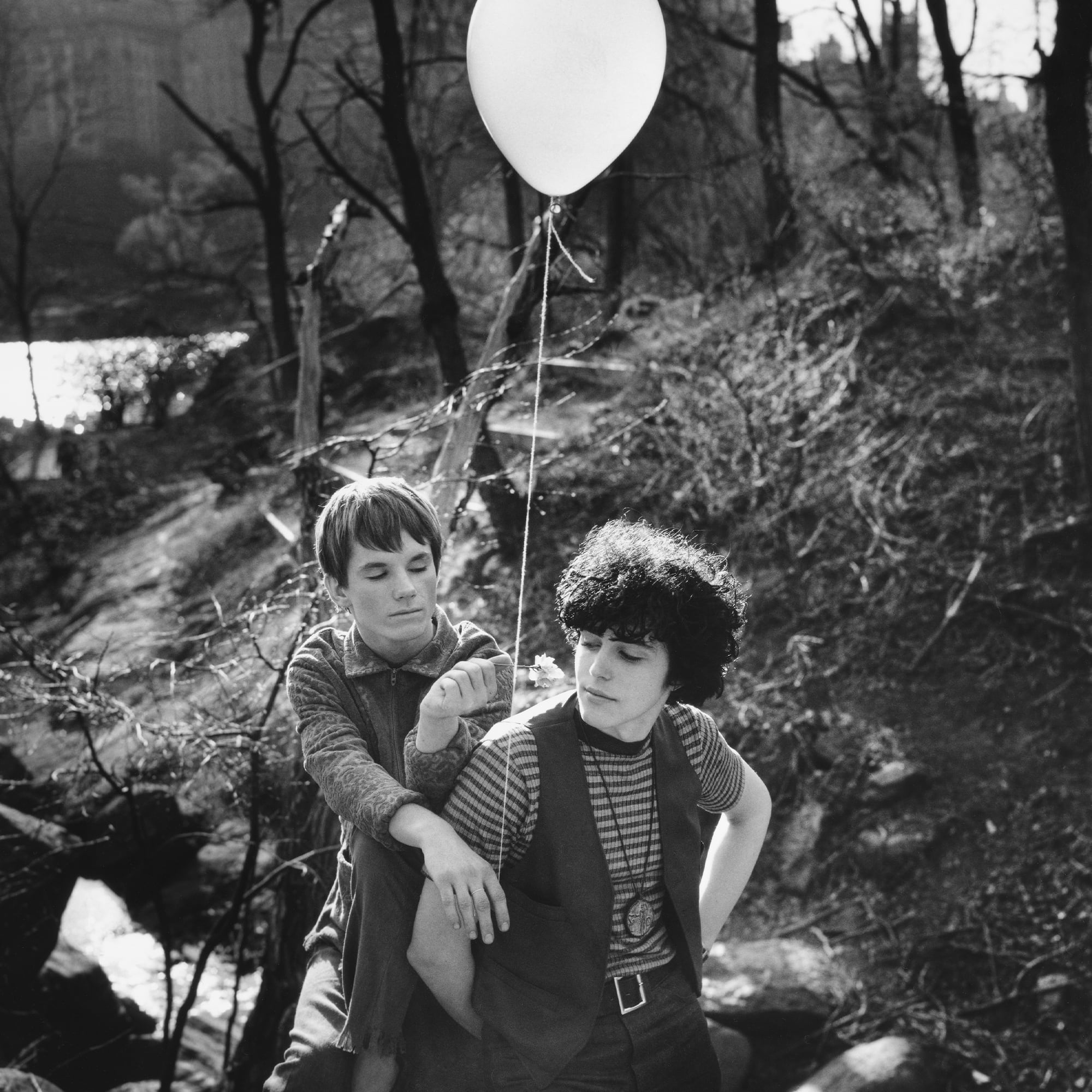 El fotógrafo Arthur Tress recupera la memoria del ‘cruising’ en el Nueva York de 1969: “Era una forma de socialización”